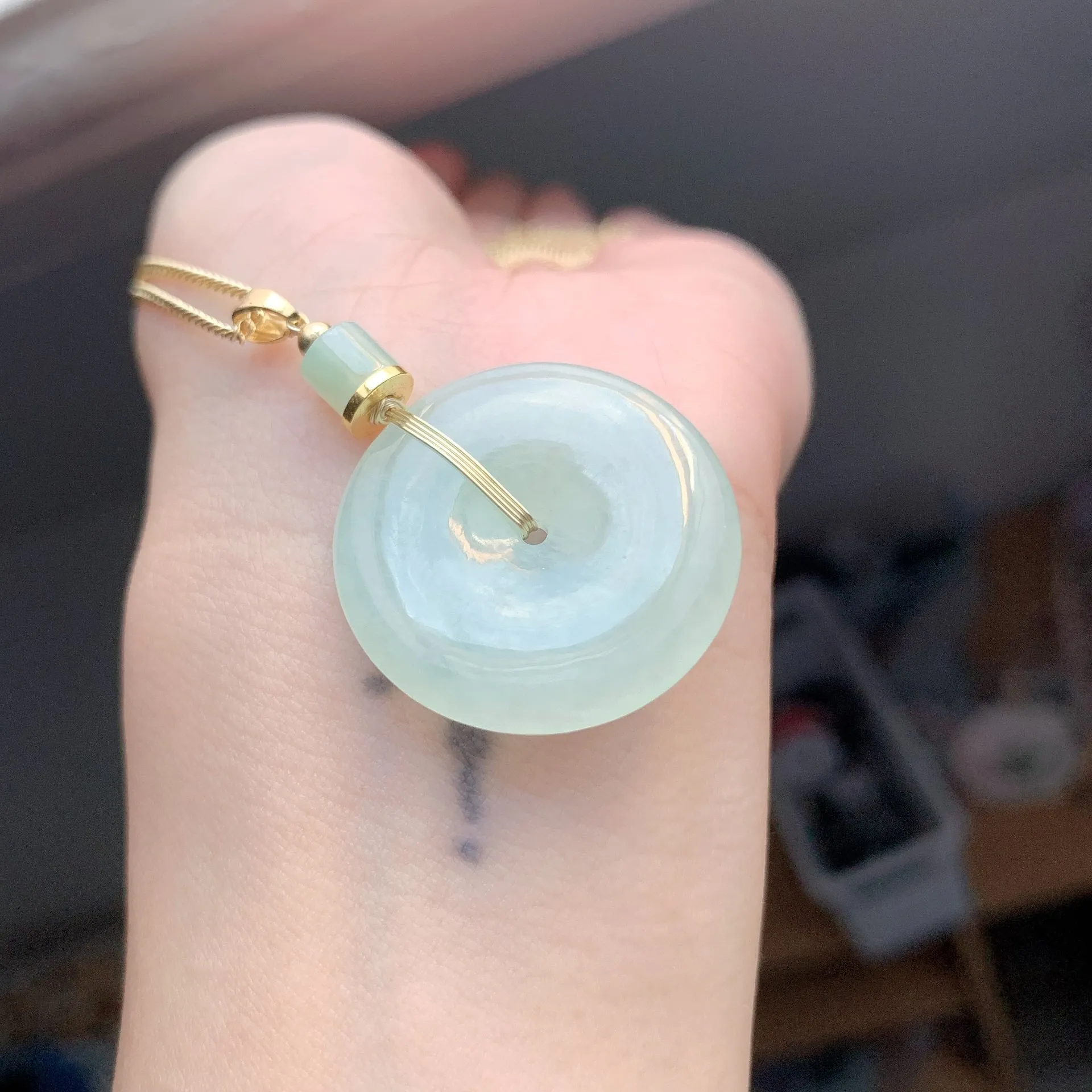 蘋果綠高冰翡翠平安扣