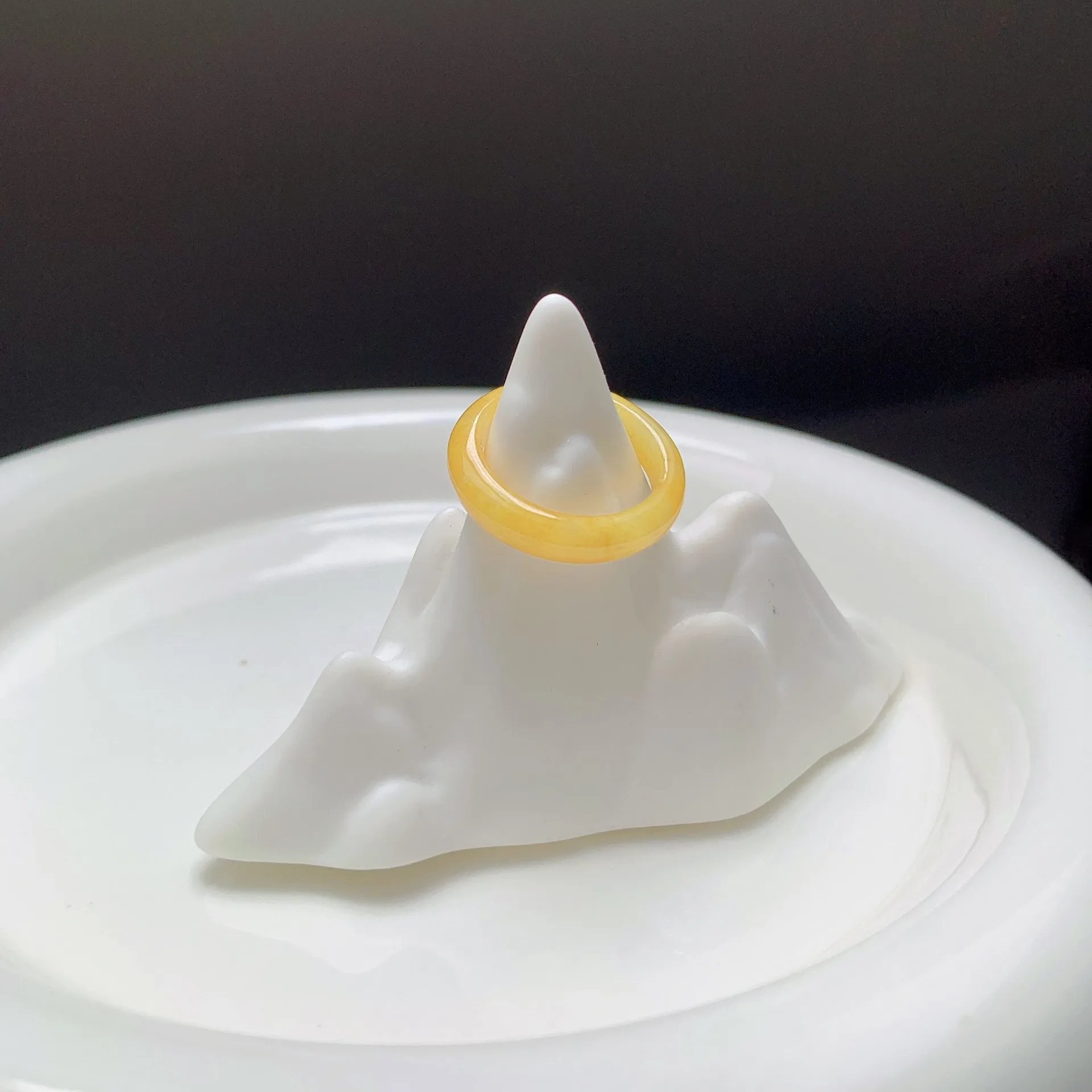 蜂蜜黃翡翠戒圈
