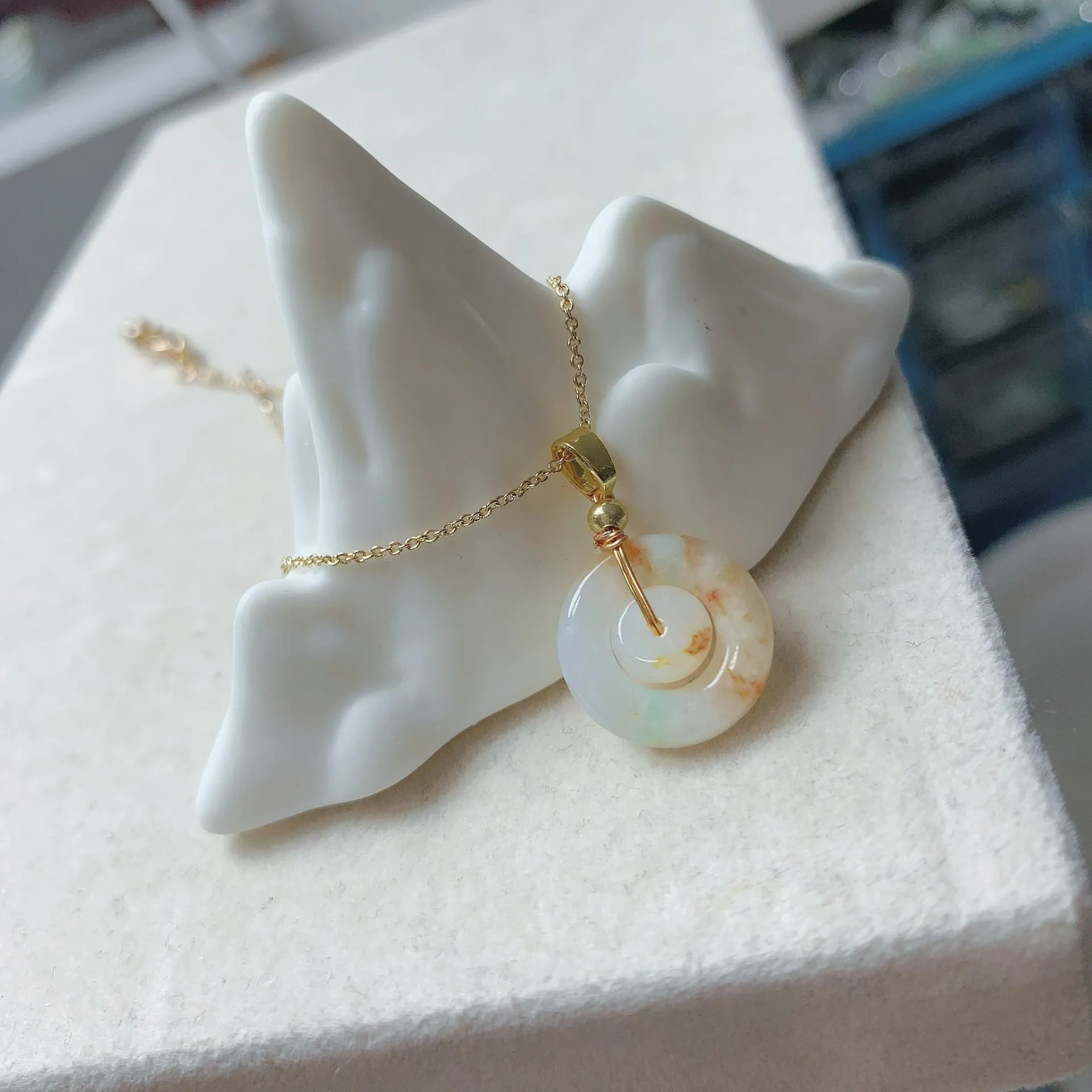 三彩灑金翡翠甜甜圈吊坠