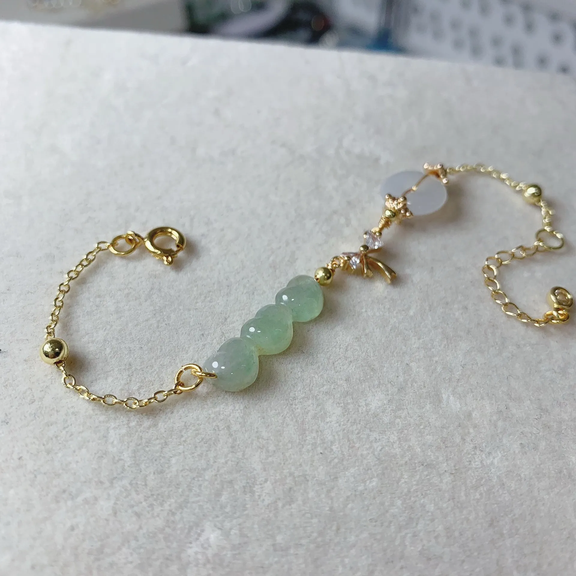 翡翠冰綠愛心 x 白月光平安扣 14K 手鏈