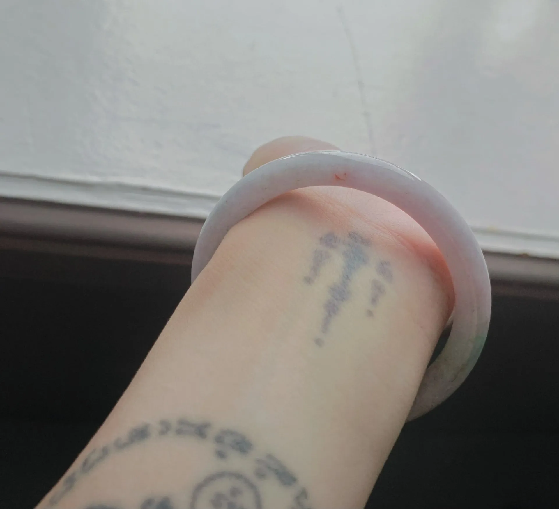 淺春彩灑金翡翠圓鐲